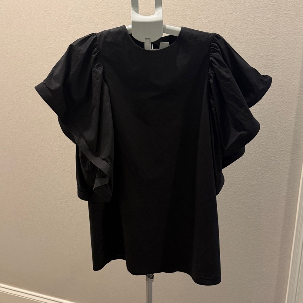 Gracia Black Dress with Flutter Sleeves - Picture 8 of 11